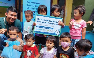 BANJIR DAYEUHKOLOT, CITA SEHAT BAGIKAN PAKET GIZI BALITA DAN LANSIA