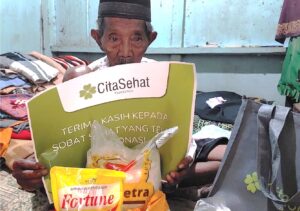 Cita Sehat peduli lansia salurkan sembako untuk Abah Jeje, lansia terlantar di Kota Cimahi