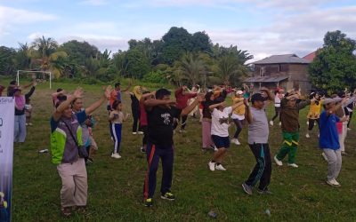 Senam Bersama Lansia di Halmahera Selatan