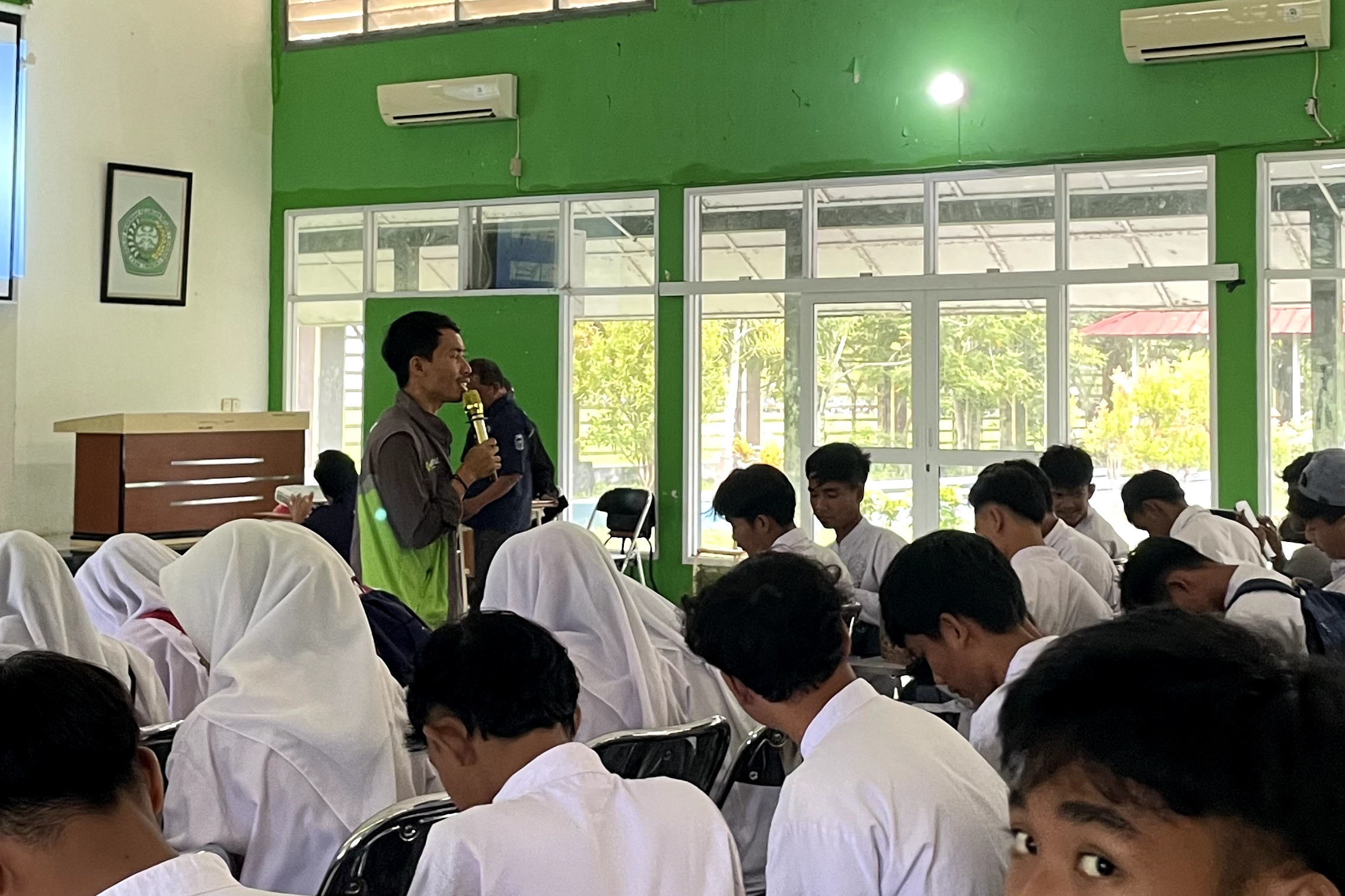 Care For Teens Rumah Zakat x Cita Sehat di Cirebon